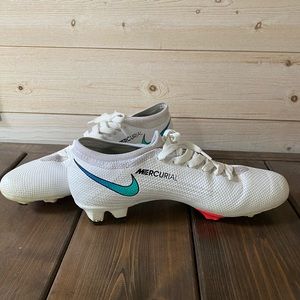 Women’s Soccer Cleats